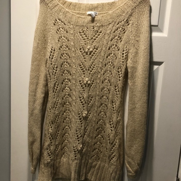 Beautiful Beige Sweater top - Picture 5 of 9